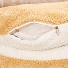 Load image into Gallery viewer, Burger Bun Shaped pet bed/